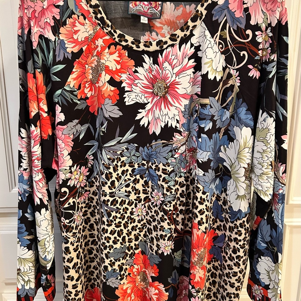 Johnny Was Black Floral Long Sleeve Tunic